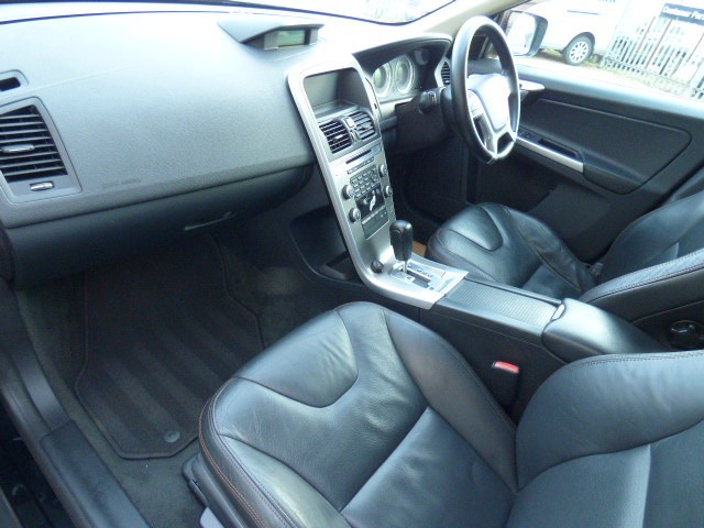 Used Volvo XC60 2010 for sale - 77501510: Photo 10