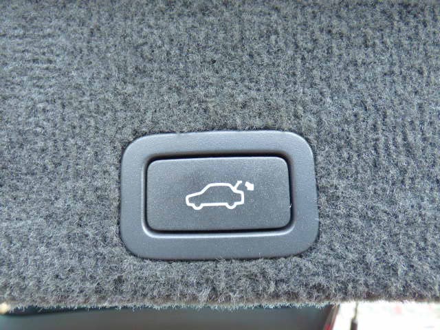 Used Volvo XC60 2010 for sale - 77501510: Photo 7