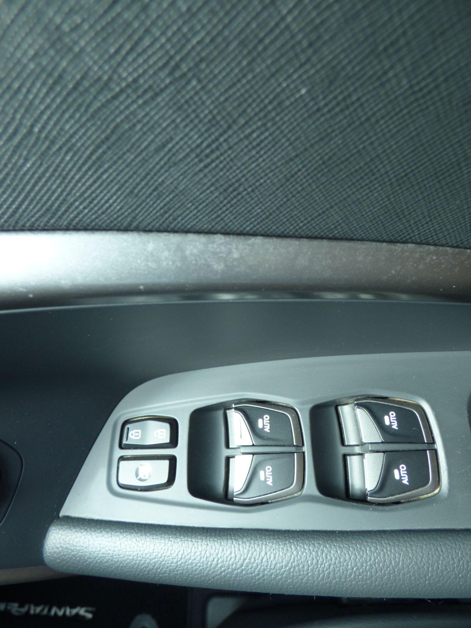 Used Hyundai Santa Fe 2016 for sale - 76712474: Photo 10