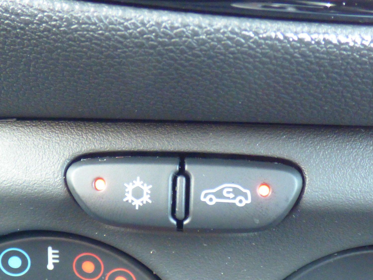 Used Vauxhall Corsa 2017 for sale - 76712616: Photo 19