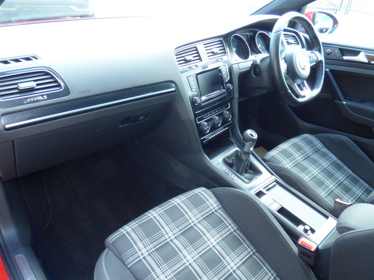 Used Volkswagen Golf 2015 for sale - 77464570: Photo 8