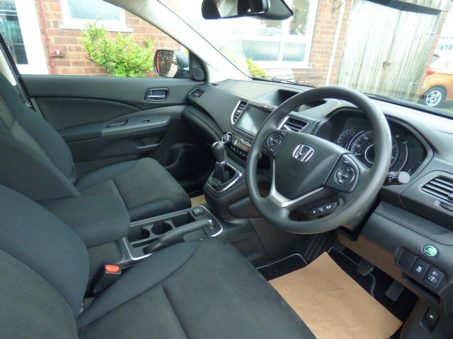 Used Honda CR-V 2017 for sale - 76712776: Photo 3