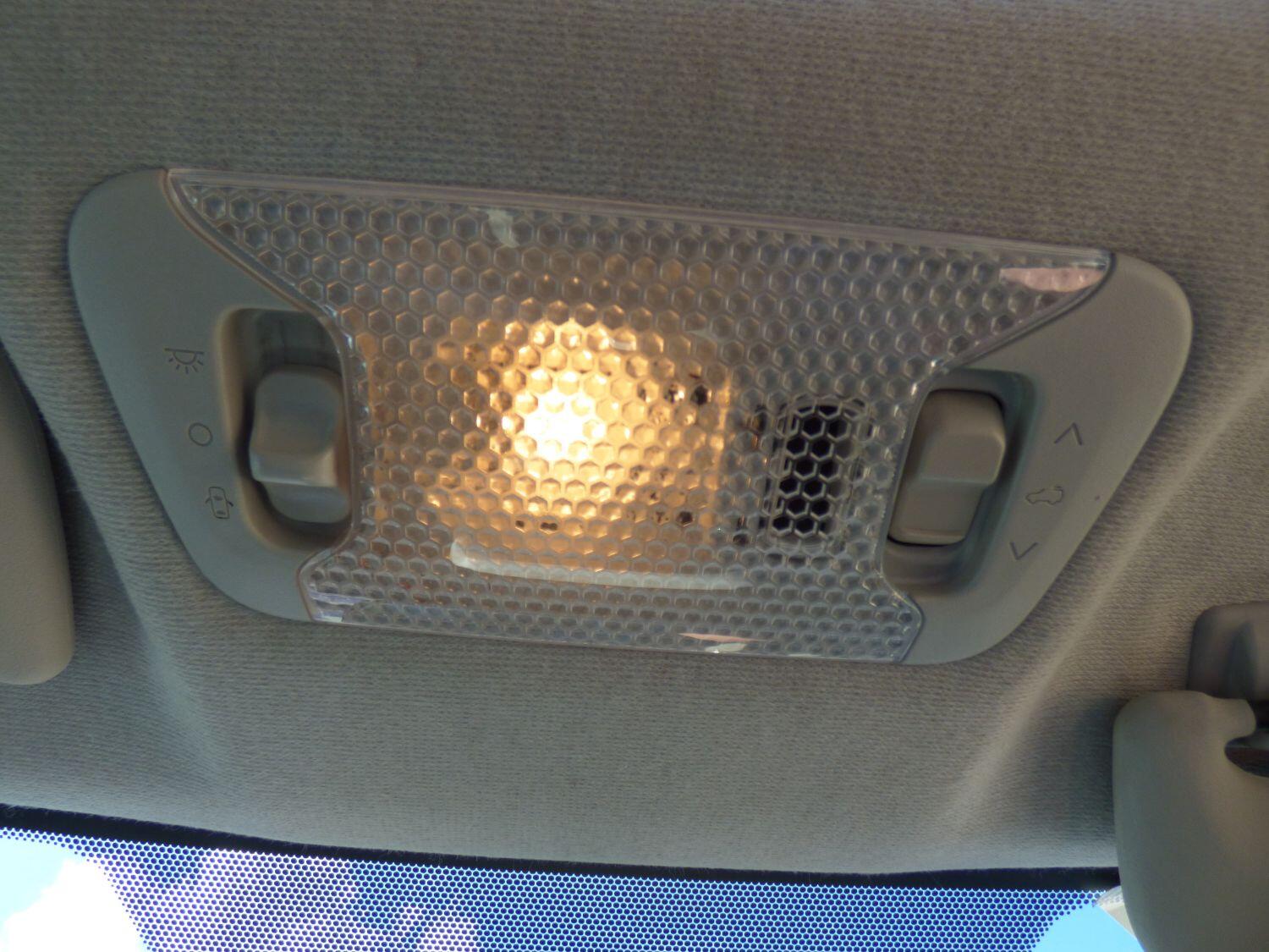 Used Peugeot 108 2017 for sale - 76794485: Photo 13