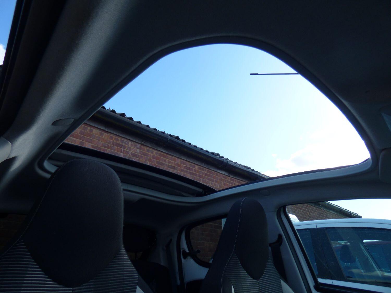 Used Peugeot 108 2017 for sale - 76794485: Photo 20