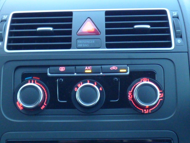 Used Volkswagen Touran 2013 for sale - 76836973: Photo 19