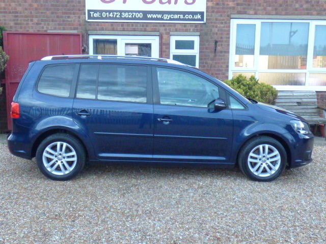 Used Volkswagen Touran 2013 for sale - 76836973: Photo 2