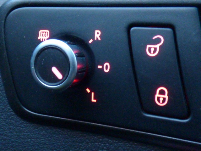 Used Volkswagen Touran 2013 for sale - 76836973: Photo 21