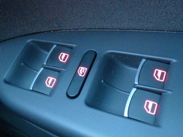 Used Volkswagen Touran 2013 for sale - 76836973: Photo 22