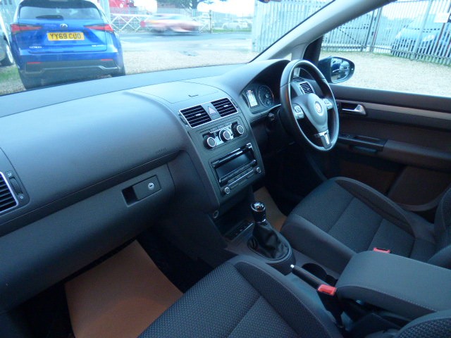 Used Volkswagen Touran 2013 for sale - 76836973: Photo 8