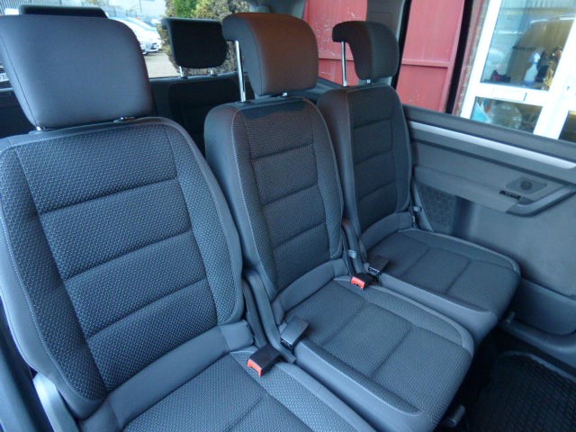 Used Volkswagen Touran 2013 for sale - 76836973: Photo 9