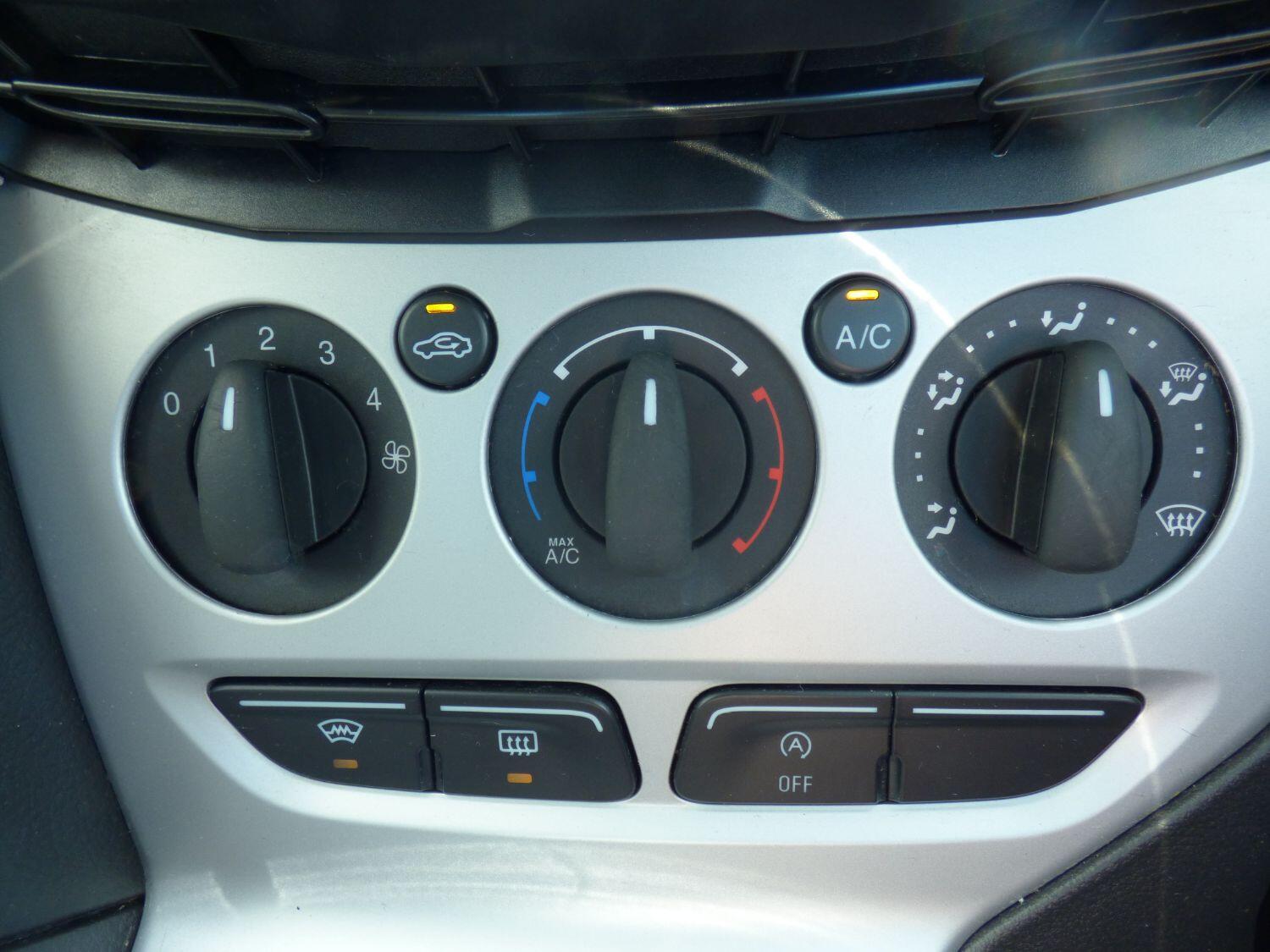 Used Ford Focus 2012 for sale - 76712485: Photo 14