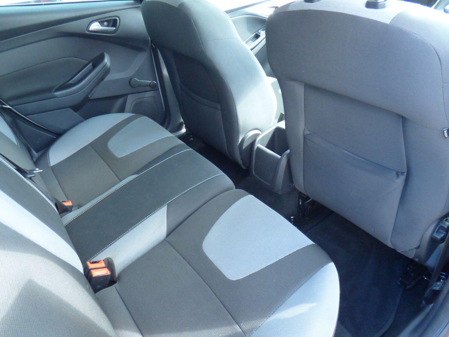 Used Ford Focus 2012 for sale - 76712485: Photo 9