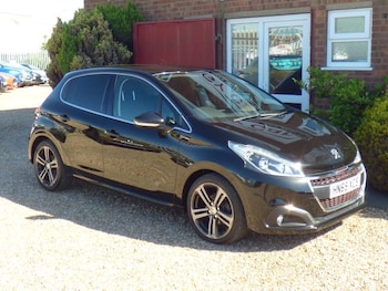 Used Peugeot 208 2015 for sale - 79234942: Photo