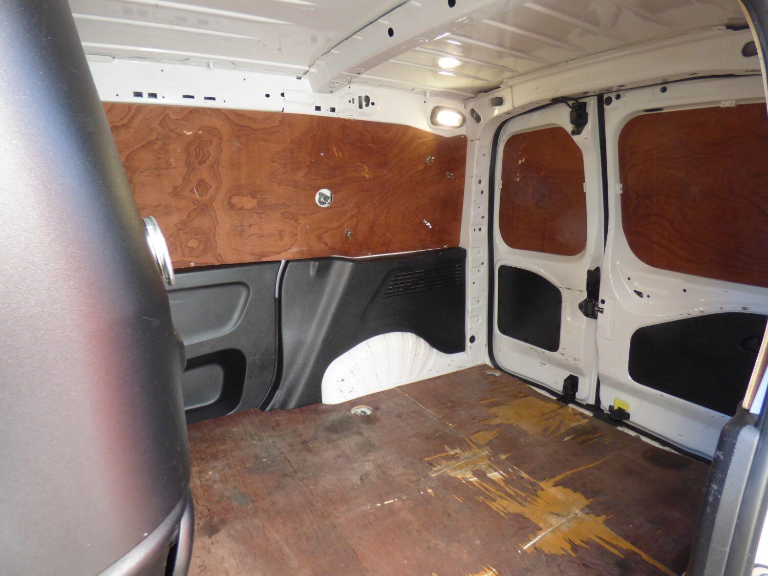 Used Peugeot Partner 2020 for sale - 74639983: Photo 11