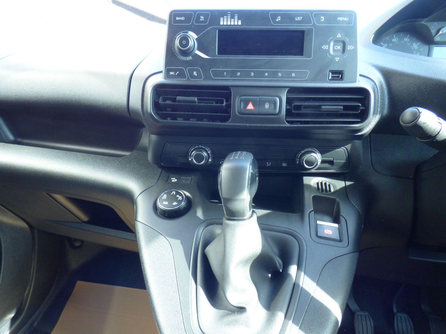 Used Peugeot Partner 2020 for sale - 74639983: Photo 13