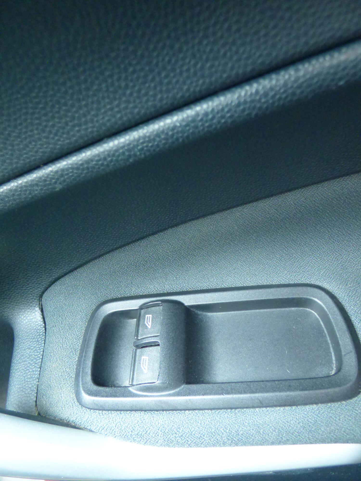 Used Ford Fiesta 2012 for sale - 76794493: Photo 12