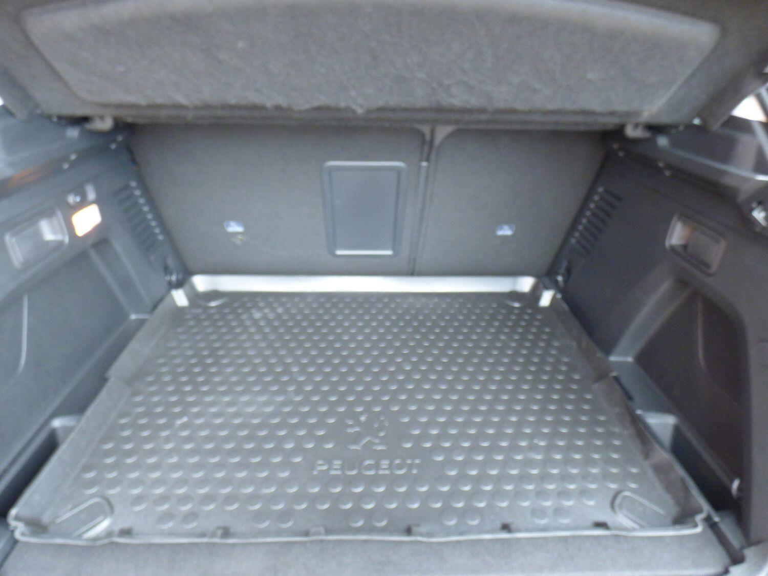 Used Peugeot 3008 2018 for sale - 76712484: Photo 16