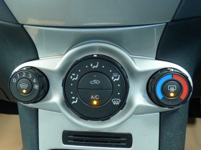 Used Ford Fiesta 2009 for sale - 77303779: Photo 15