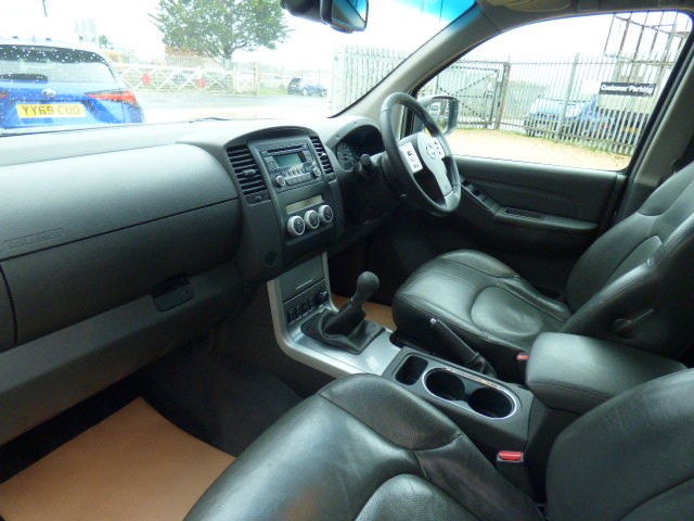 Used Nissan Navara 2013 for sale - 77154444: Photo 10