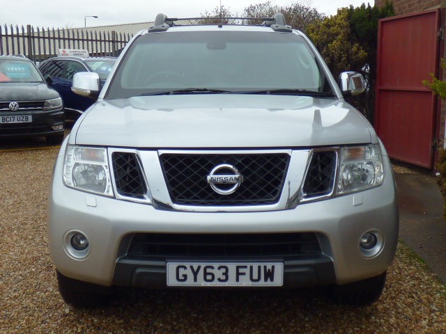 Used Nissan Navara 2013 for sale - 77154444: Photo 3