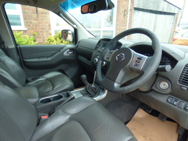 Used Nissan Navara 2013 for sale - 77154444: Photo 9