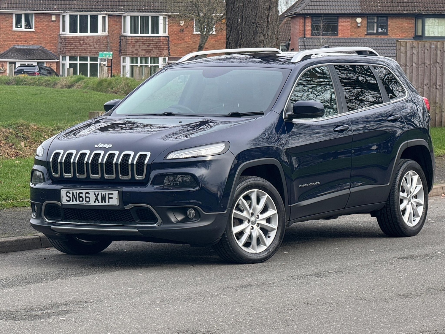 Used Jeep Cherokee 2016 for sale - 77959400: Photo 2