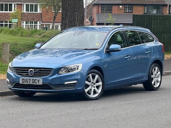 Used Volvo V60 2017 for sale - 78127706: Photo