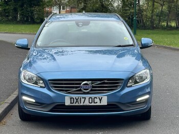 Used Volvo V60 2017 for sale - 78127706: Photo