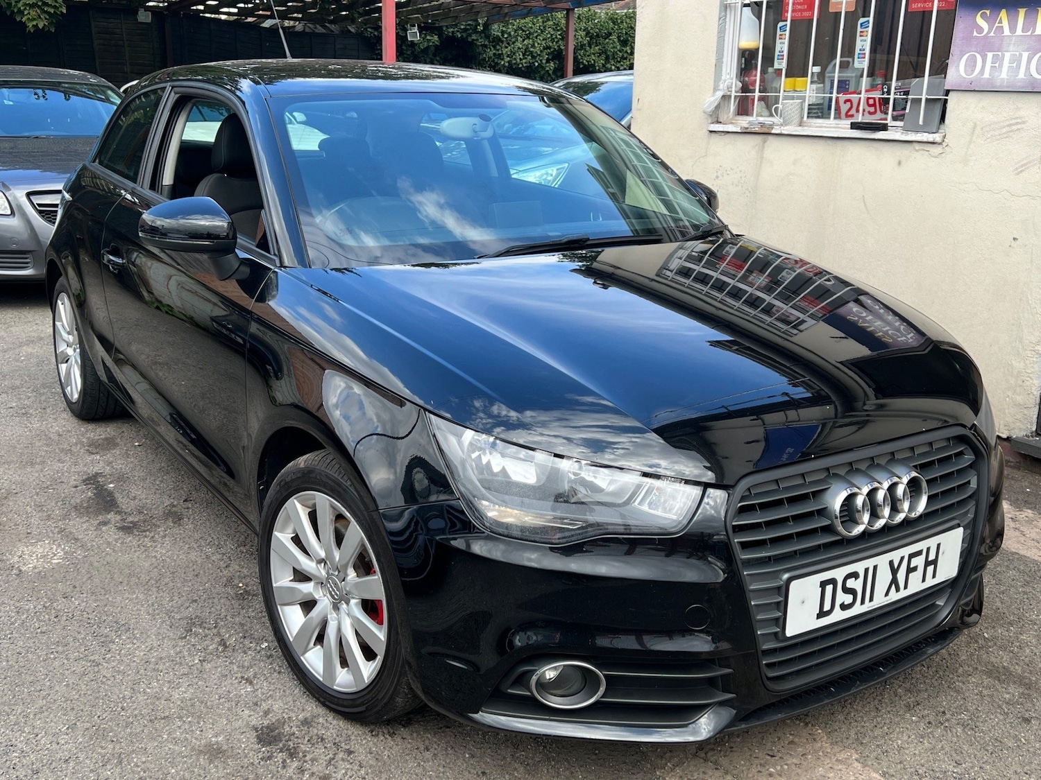 Used Audi A1 2011 for sale - 77959402: Photo 2
