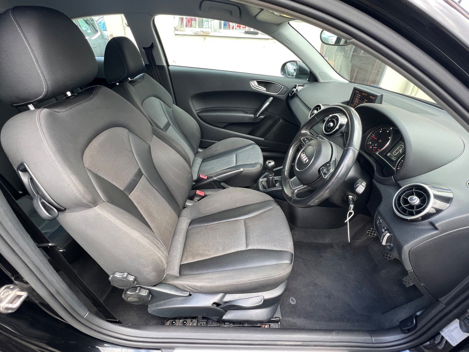 Used Audi A1 2011 for sale - 77959402: Photo 22