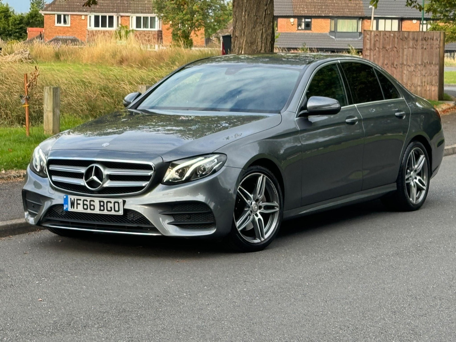 Used Mercedes-Benz E Class 2016 for sale - 77959393: Photo 1
