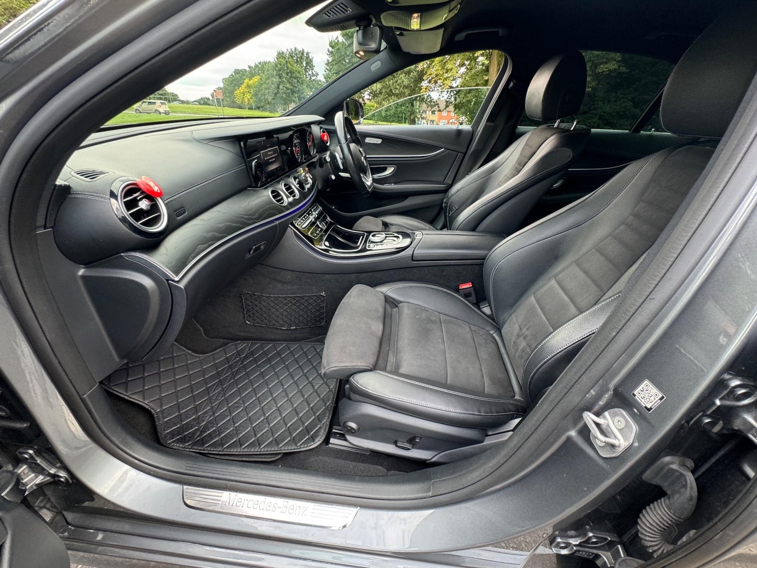 Used Mercedes-Benz E Class 2016 for sale - 77959393: Photo 25