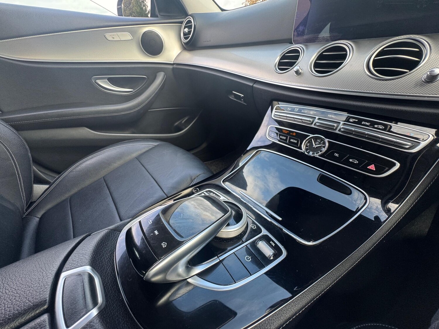 Used Mercedes-Benz E Class 2016 for sale - 77959403: Photo 35