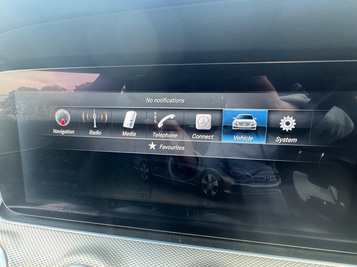 Used Mercedes-Benz E Class 2016 for sale - 77959403: Photo 42