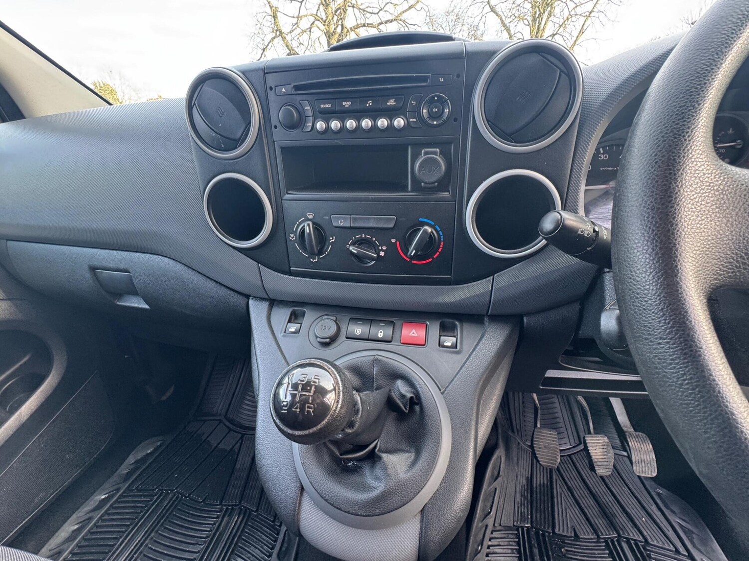 Used Peugeot Partner 2017 for sale - 77959388: Photo 21