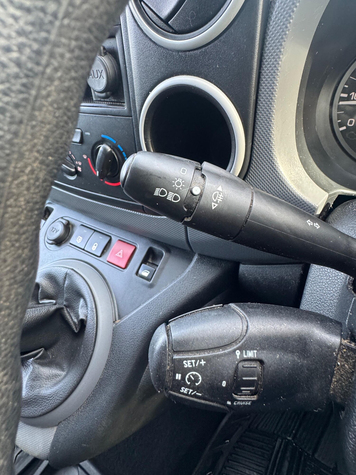 Used Peugeot Partner 2017 for sale - 77959388: Photo 24