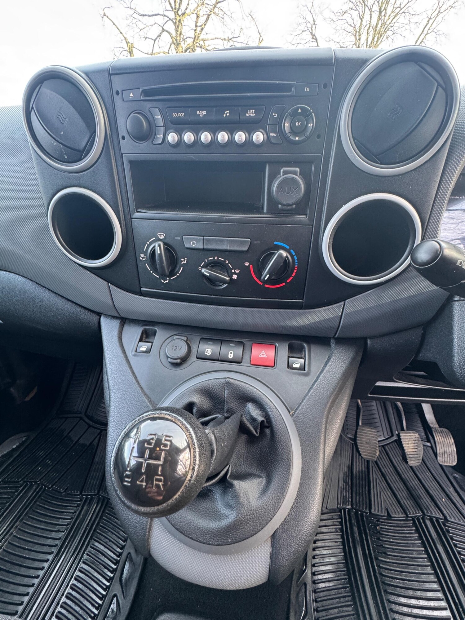 Used Peugeot Partner 2017 for sale - 77959388: Photo 31