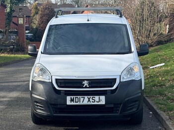 Used Peugeot Partner 2017 for sale - 77959388: Photo