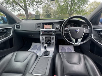 Used Volvo V60 2017 for sale - 78824131: Photo