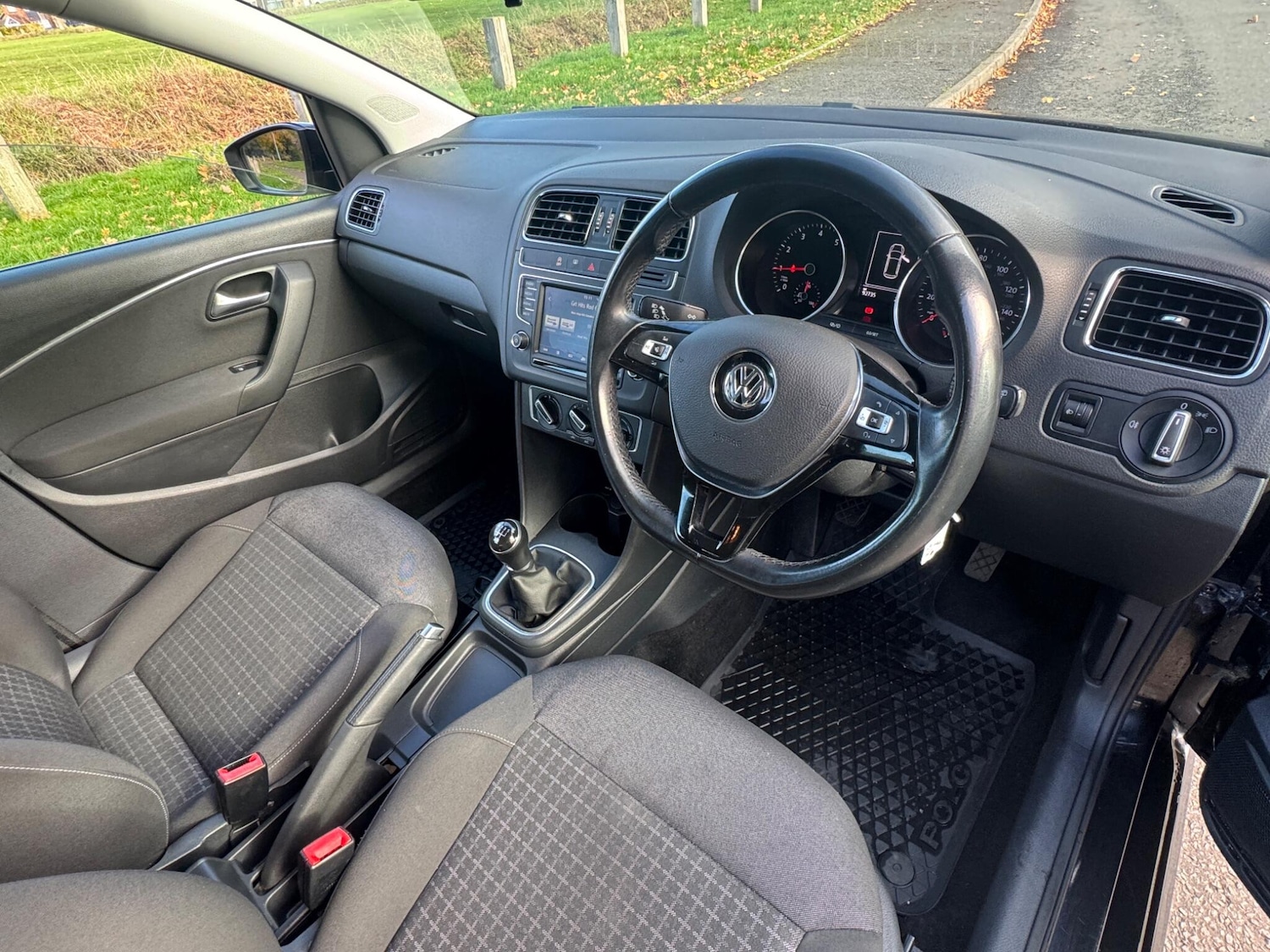 Used Volkswagen Polo 2015 for sale - 77959404: Photo 23