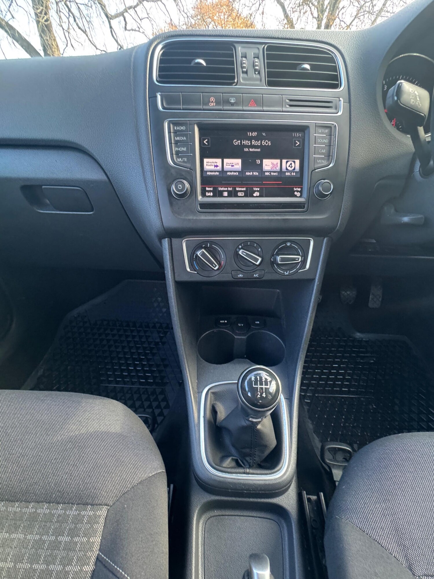 Used Volkswagen Polo 2015 for sale - 77959404: Photo 27