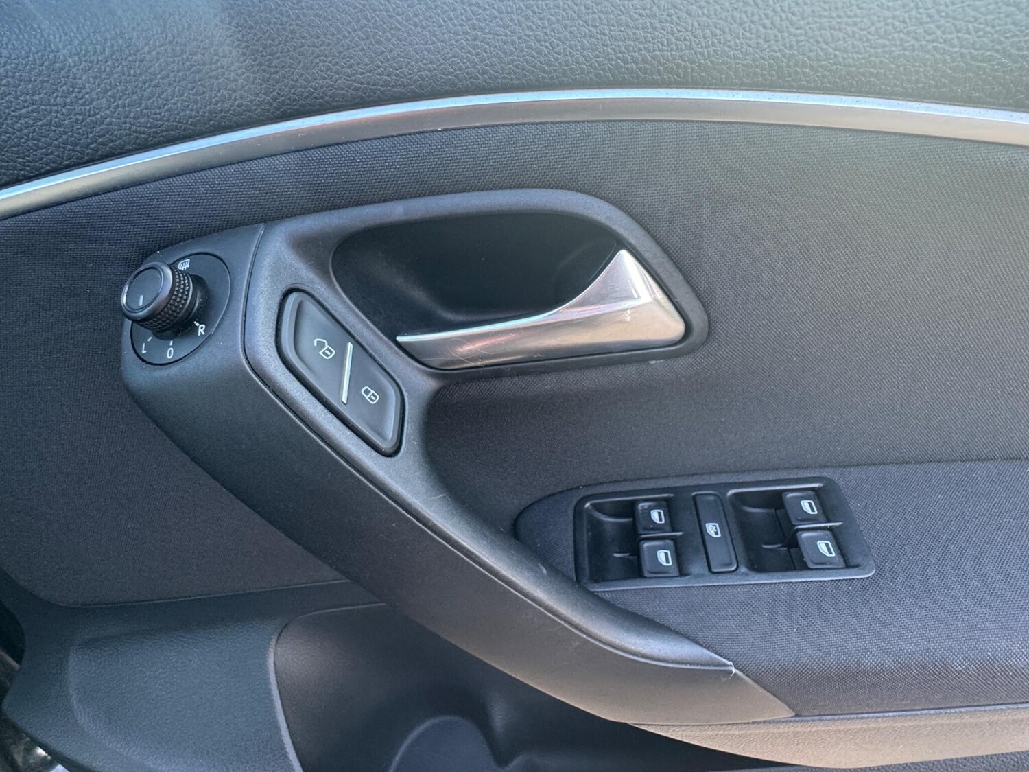 Used Volkswagen Polo 2015 for sale - 77959404: Photo 46