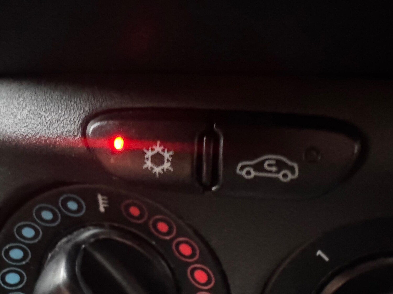 Used Vauxhall Corsa 2015 for sale - 77959394: Photo 37