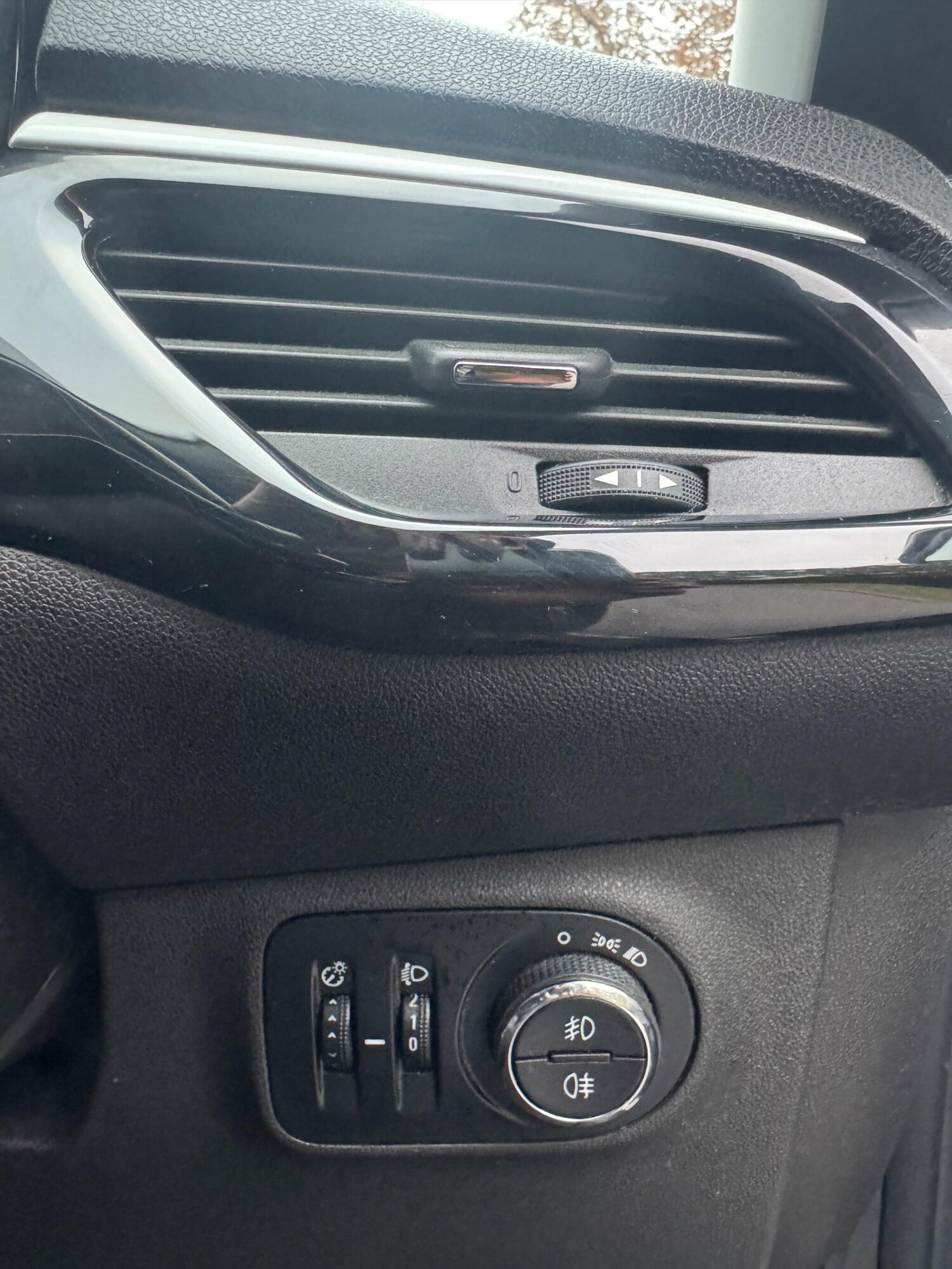 Used Vauxhall Corsa 2015 for sale - 77959394: Photo 42