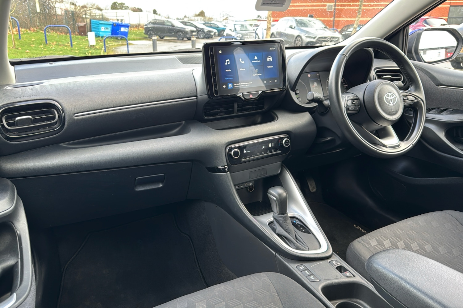 Used Toyota Yaris 2024 for sale - 77527845: Photo 11