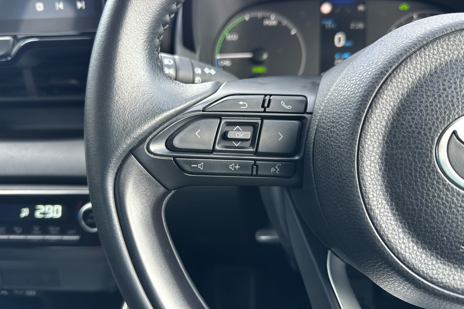 Used Toyota Yaris 2024 for sale - 77527845: Photo 17