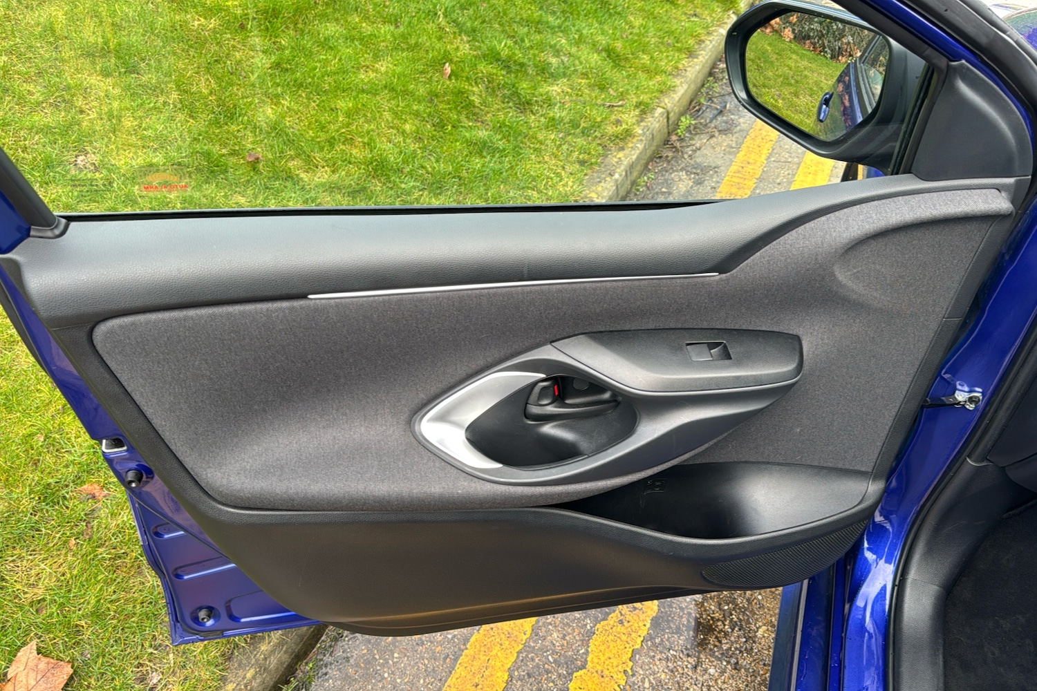 Used Toyota Yaris 2024 for sale - 77527845: Photo 37