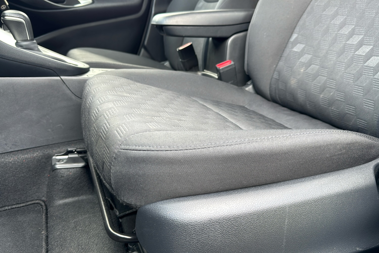 Used Toyota Yaris 2024 for sale - 77527845: Photo 39