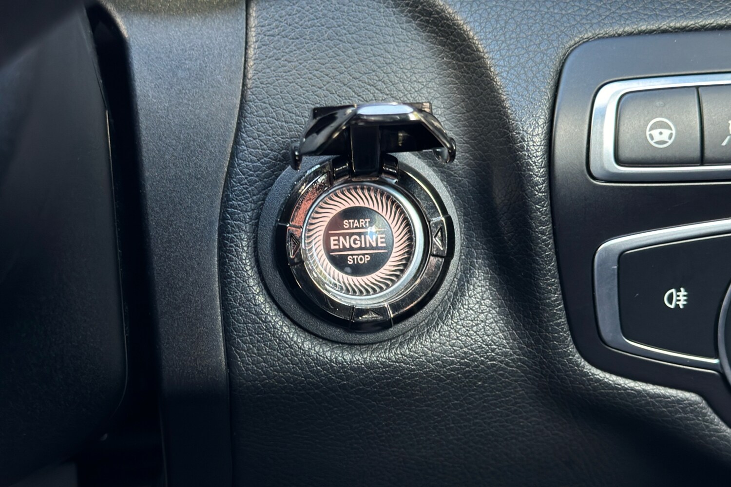 Used Mercedes-Benz C Class 2019 for sale - 76036453: Photo 23