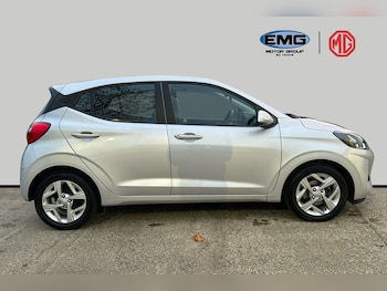 Used Hyundai i10 2022 for sale - 76588180: Photo